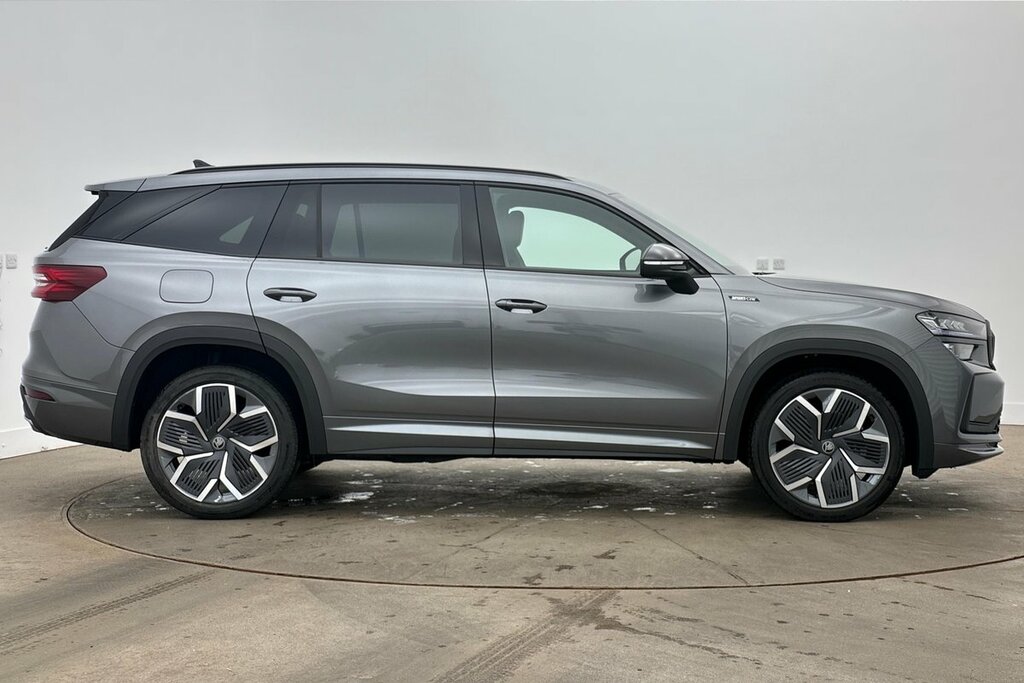 Skoda Kodiaq Sportline 7 Seats 1.5 Tsi E-tec 150 Ps Dsg Grey #4