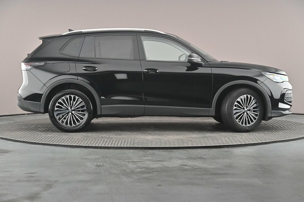 Volkswagen Tiguan Match 1.5 Etsi 150 Ps 7-Speed Dsg Black #4