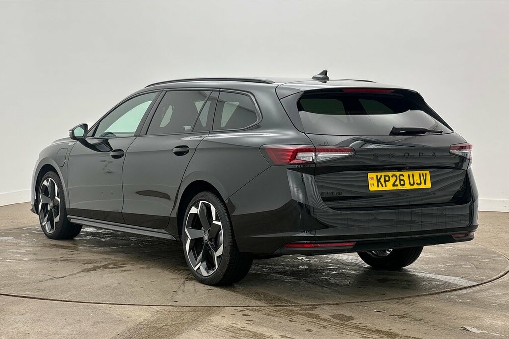 Skoda Superb Estate Sportline 1.5 Tsi Iv 204 Ps Dsg Black #3