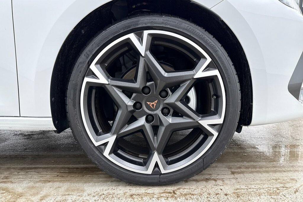 Cupra Leon V2 1.5 Etsi 150 7-Speed White #5