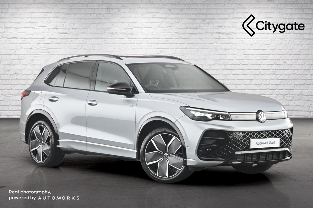 Volkswagen Tiguan R-line 1.5 Etsi 150 Ps 7-Speed Dsg Silver
