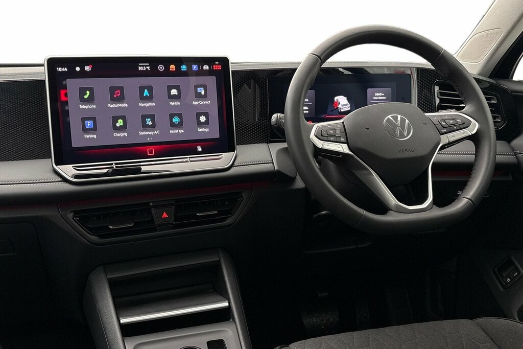 Volkswagen Tiguan Match 1.5 Tsi Ehybrid 204 Ps 6-Speed Dsg Black #2