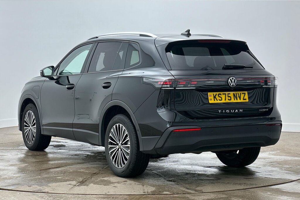 Volkswagen Tiguan Match 1.5 Tsi Ehybrid 204 Ps 6-Speed Dsg Black #3