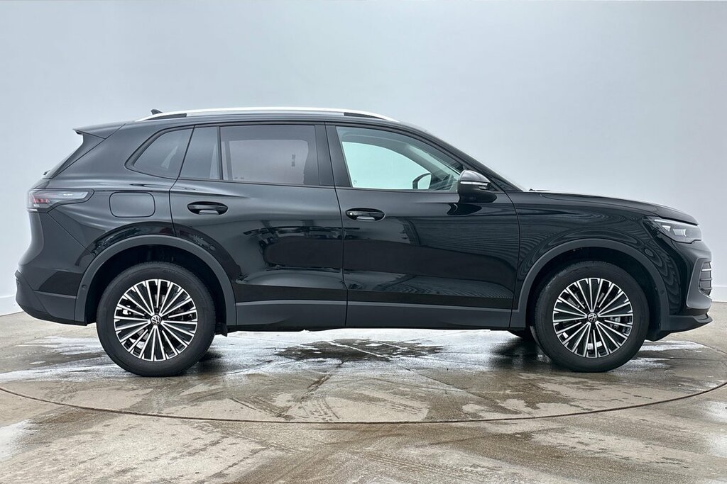 Volkswagen Tiguan Match 1.5 Tsi Ehybrid 204 Ps 6-Speed Dsg Black #4