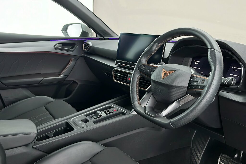 Cupra Leon Hatch Vz1 2.0 Tsi 245 7-Speed White #5
