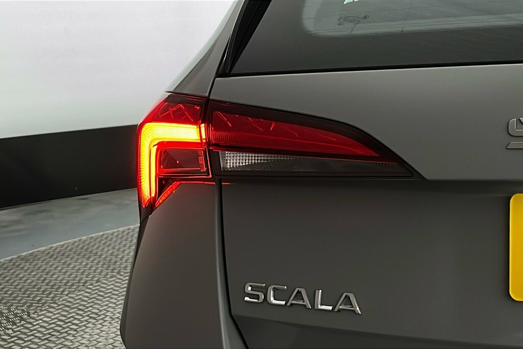 Skoda Scala 1.0 Tsi 116 Se Dsg Grey #26