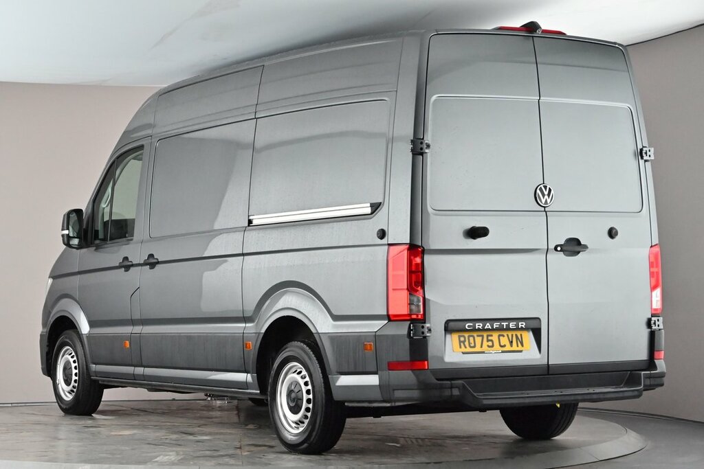 Volkswagen Crafter Cr35 Panel Van Commerce Plus Mwb 177 Ps 2.0 Tdi 8S Grey #3