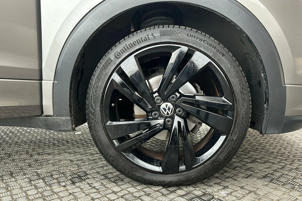 Volkswagen T-Cross R-line 1.0 Tsi 110Ps 7-Speed Dsg Grey #5