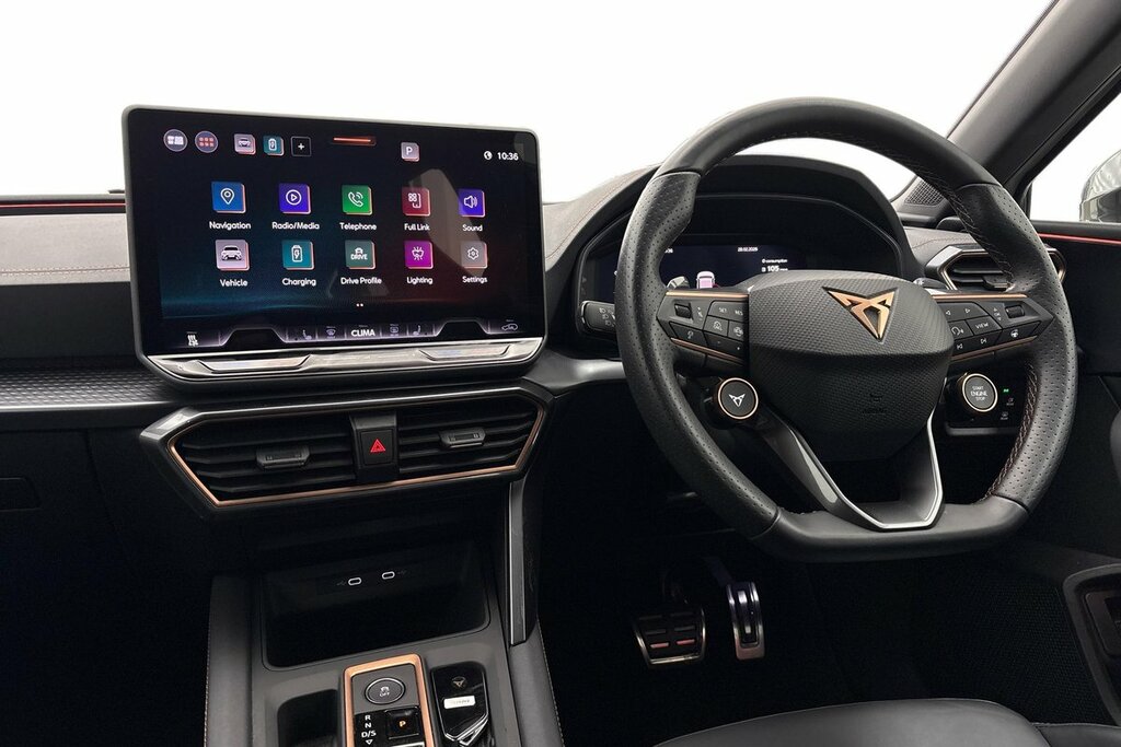 Cupra Leon Hatch V3 1.5 E-hybrid 204 6-Speed Grey #2