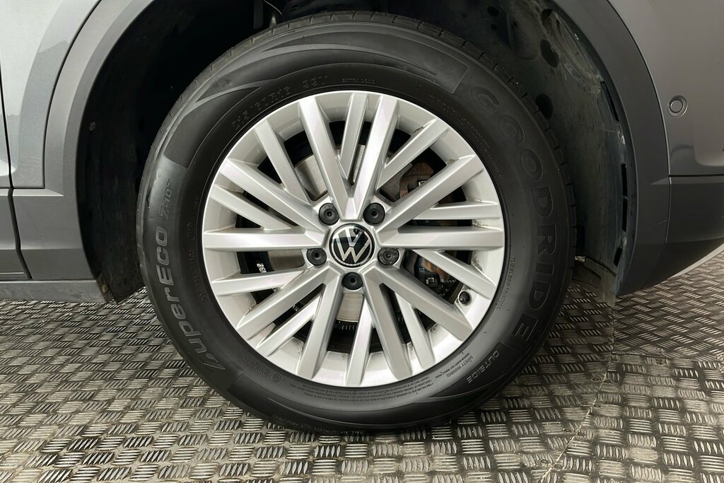 Volkswagen T-Roc Life 1.5 Tsi 150Ps 7-Speed Dsg Grey #5