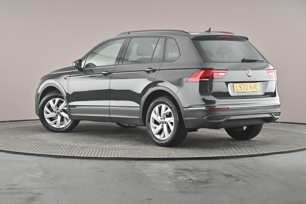 Volkswagen Tiguan Life 1.5 Tsi 150Ps 6-Speed Grey #3