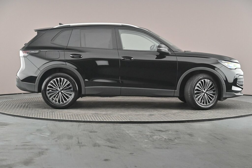 Volkswagen Tiguan Match 1.5 Etsi 150 Ps 7-Speed Dsg Black #4