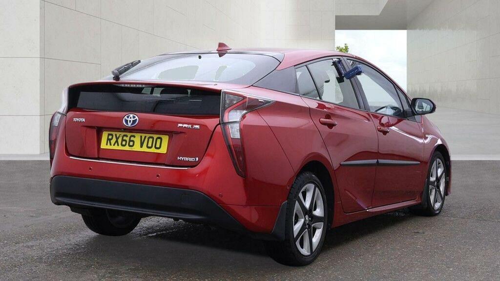 Toyota Prius 1.8 Vvt-h Excel Cvt Euro 6 Ss 15In Alloy Red #4