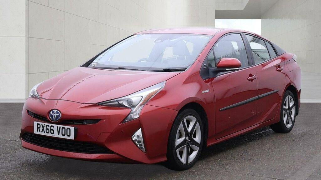 Toyota Prius 1.8 Vvt-h Excel Cvt Euro 6 Ss 15In Alloy Red