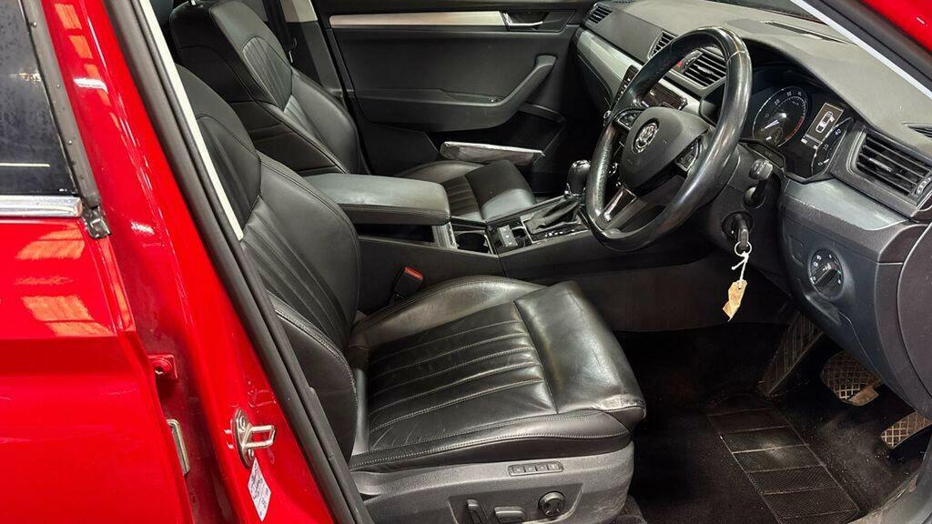 Skoda Superb 1.5 Tsi Act Se Technology Dsg Euro 6 Ss Red #3