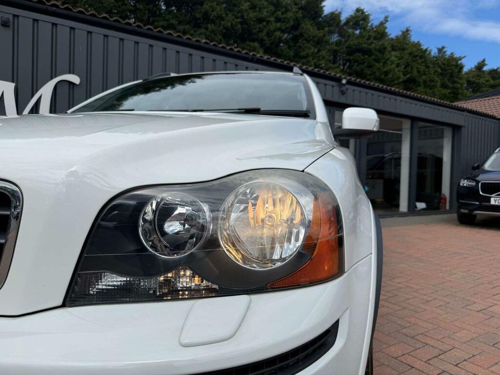 Volvo XC90 2.4 D5 Se Geartronic 4Wd Euro 5 White #2