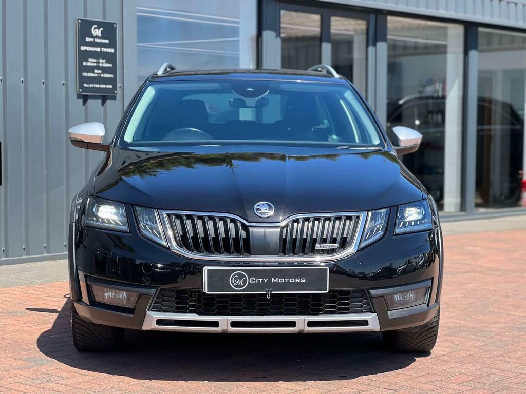 Skoda Octavia Scout Black #3