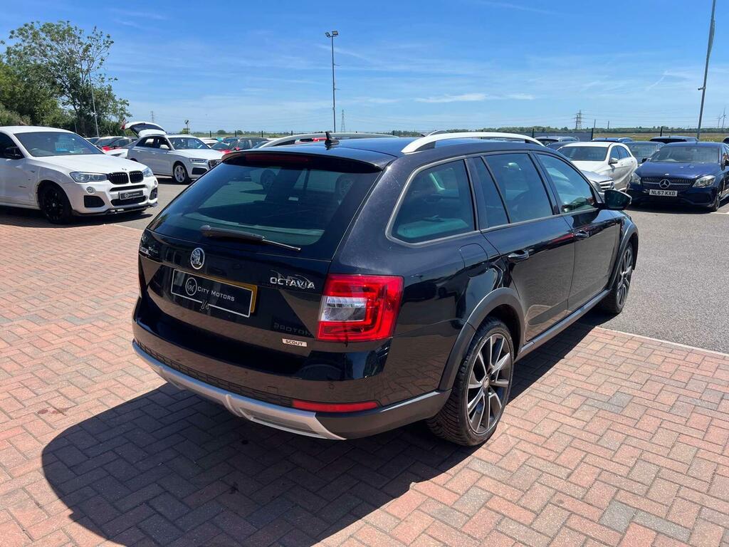 Skoda Octavia Scout Black #6