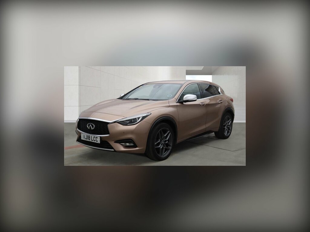 Infiniti Q30 1.5D Premium Tech Hatchback Euro Brown #2