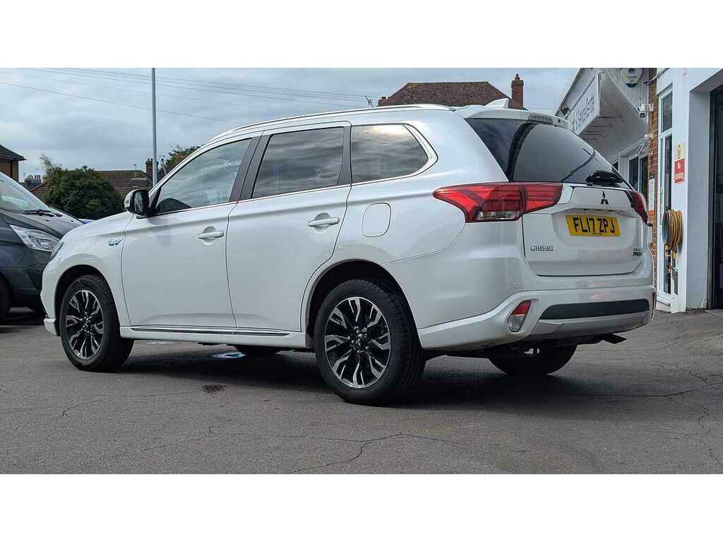Mitsubishi Outlander 2.0H 12Kwh Kotu Suv Plug-in Hybrid Cvt White #2
