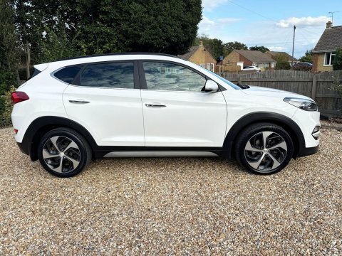 Hyundai Tucson 2017 17 2.0 White #5
