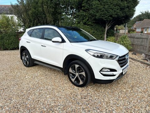Hyundai Tucson 2017 17 2.0 White #2