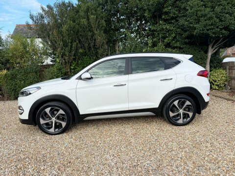Hyundai Tucson 2017 17 2.0 White #4