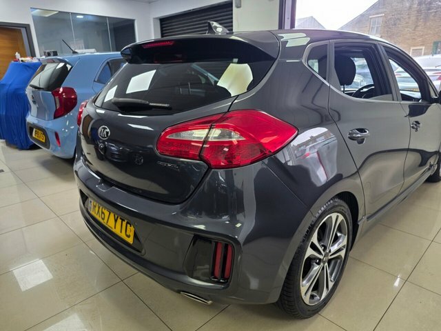 Kia Ceed 1.6 Crdi Isg Gt-line White #31