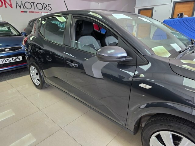 Dacia Sandero 1.0 Sce Essential White #21