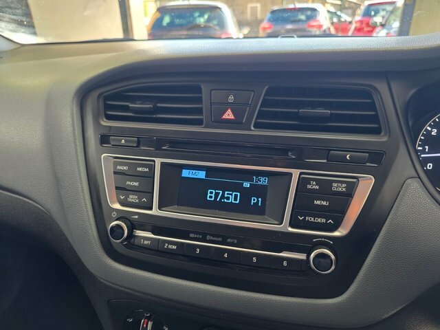 Hyundai I20 Hatchback Black #6