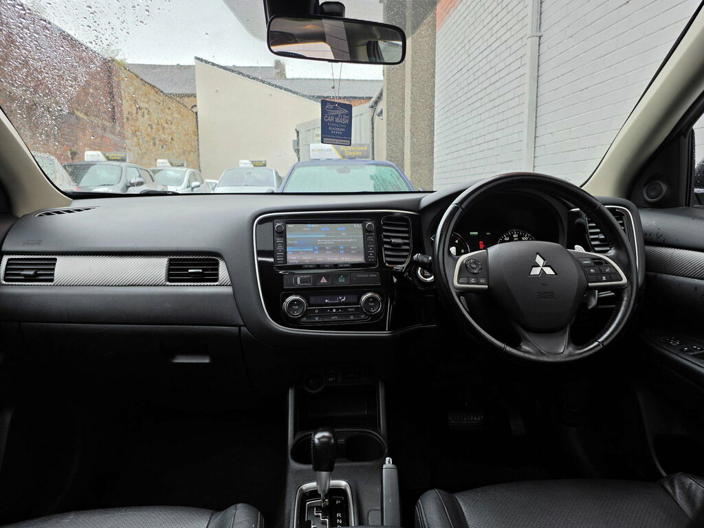 Mitsubishi Outlander Di-d Gx4 U4250 White #12