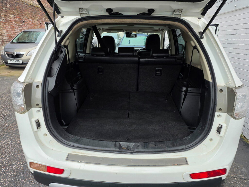Mitsubishi Outlander Di-d Gx4 U4250 White #32