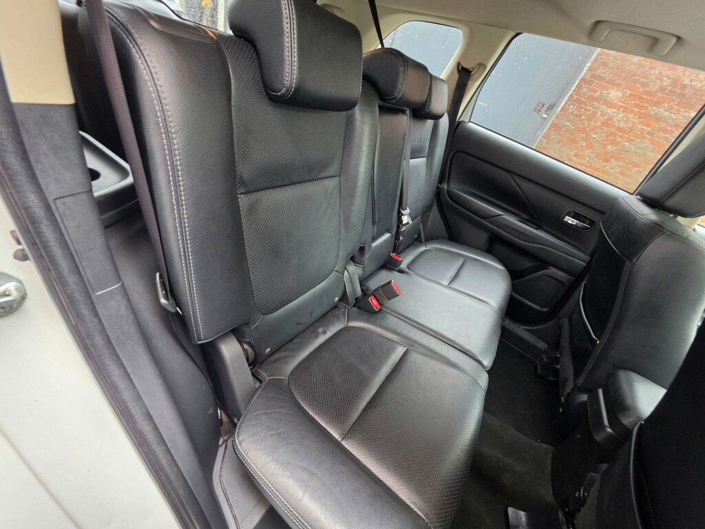 Mitsubishi Outlander Di-d Gx4 U4250 White #18