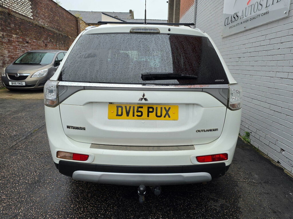 Mitsubishi Outlander Di-d Gx4 U4250 White #8