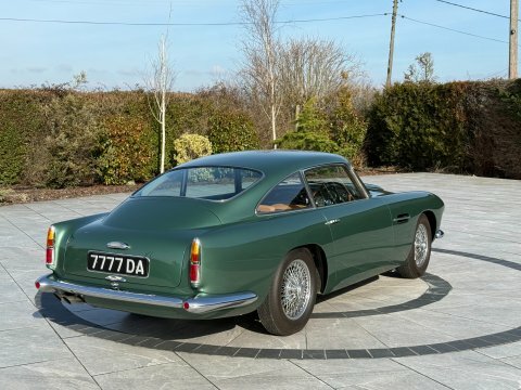 Aston Martin DB4 Series 2  Green #3
