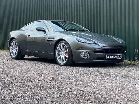 Aston Martin Vanquish 5.9 Coupe BU04EOV Silver