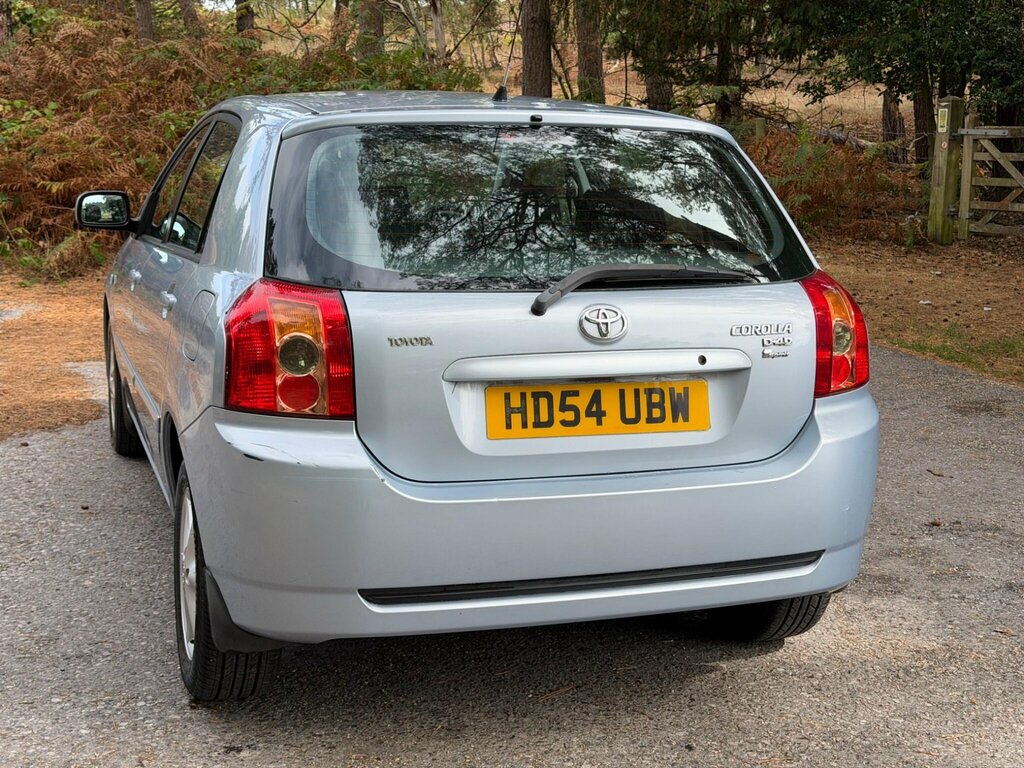 Toyota Corolla Hatchback Silver #8
