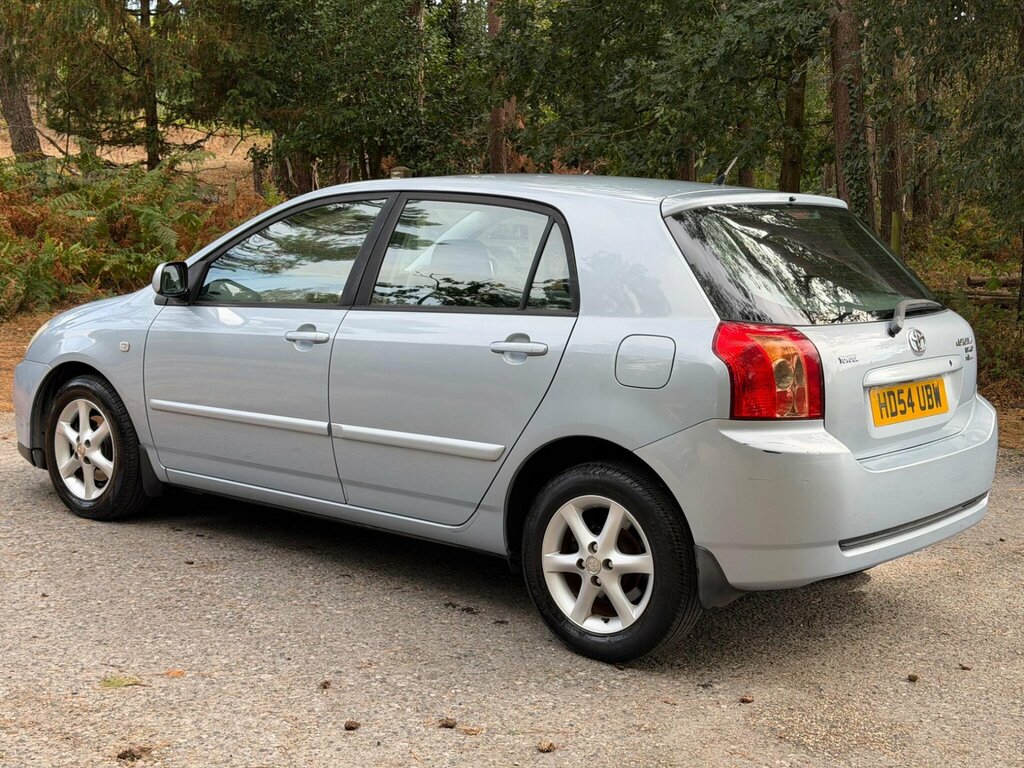 Toyota Corolla Hatchback Silver #7