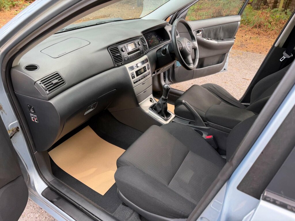 Toyota Corolla Hatchback Silver #20