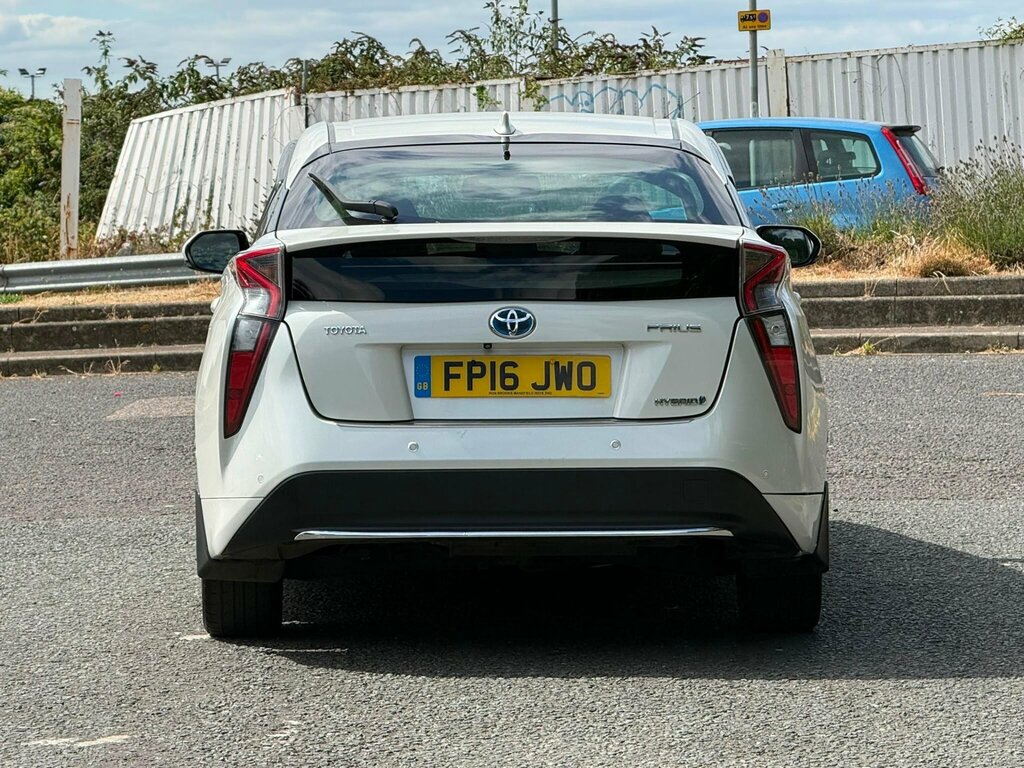 Toyota Prius 1.8 Vvt-h Excel Cvt Euro 6 Ss 15In Alloy White #4