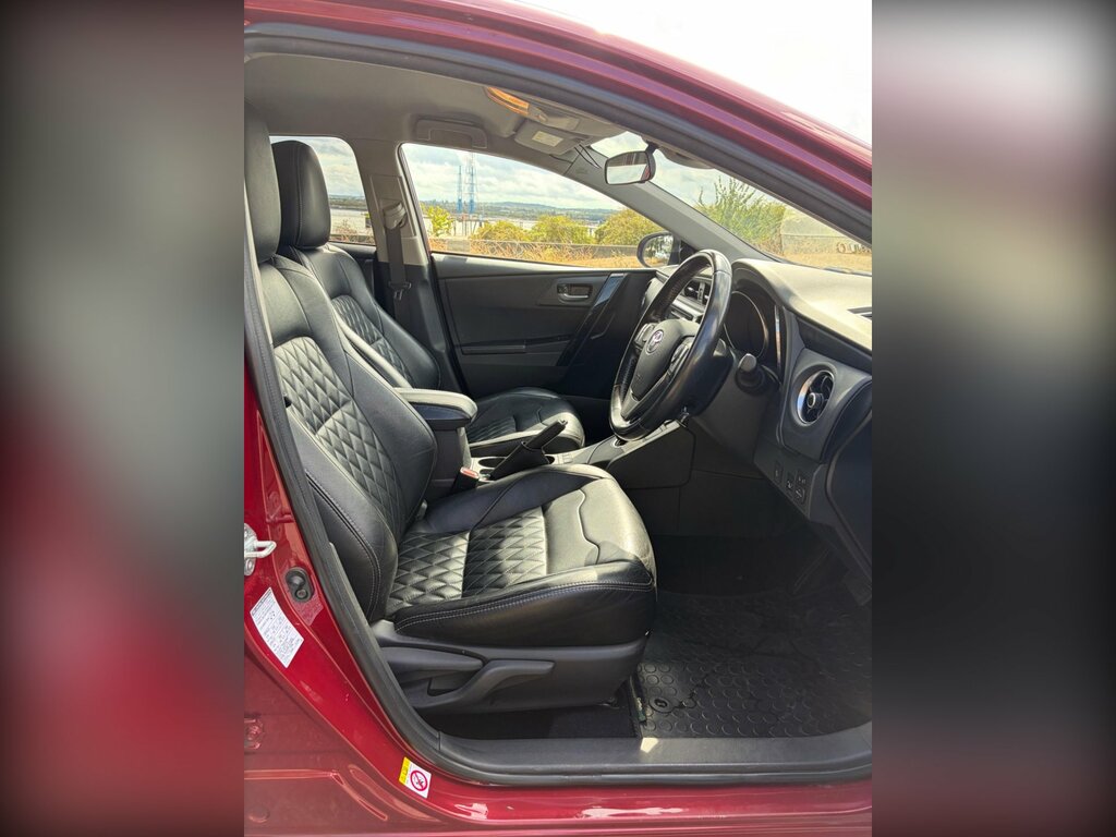 Toyota Auris Hatchback Black #14