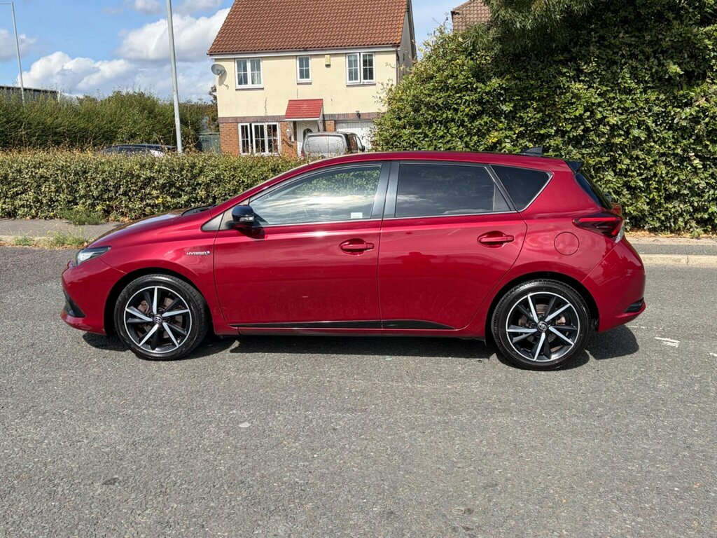 Toyota Auris Hatchback Black #7