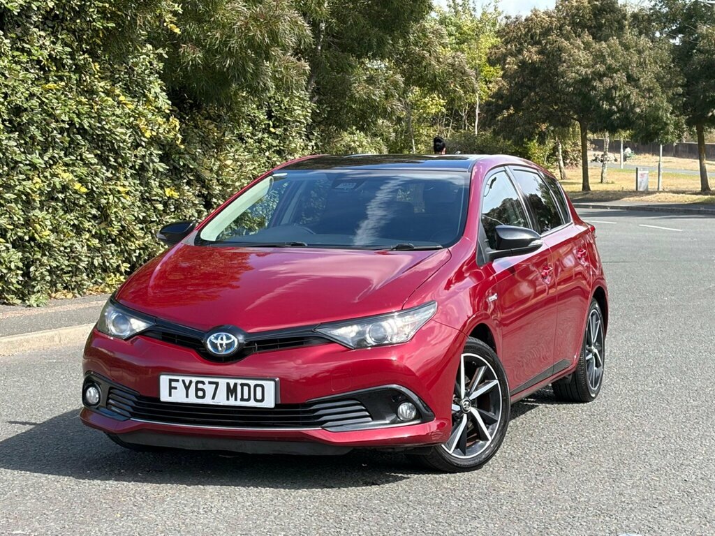 Toyota Auris 1.8 Vvt-h Gb25 Cvt Euro 6 Ss Safety Sense Red
