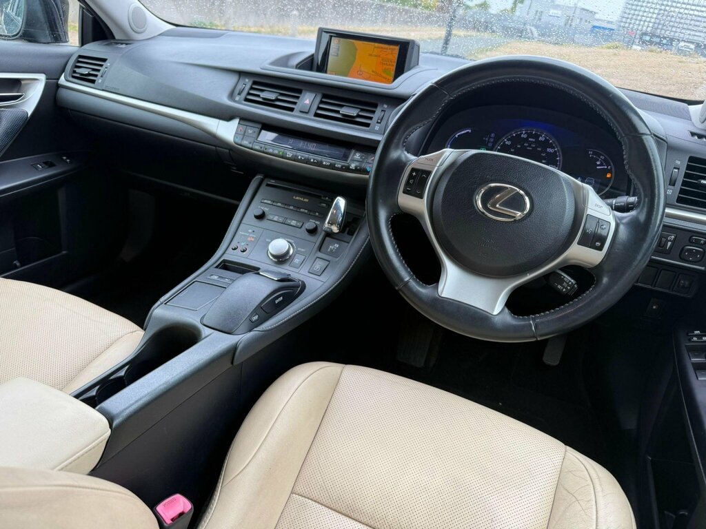 Lexus CT 200H 1.8 Premier Cvt Silver #22