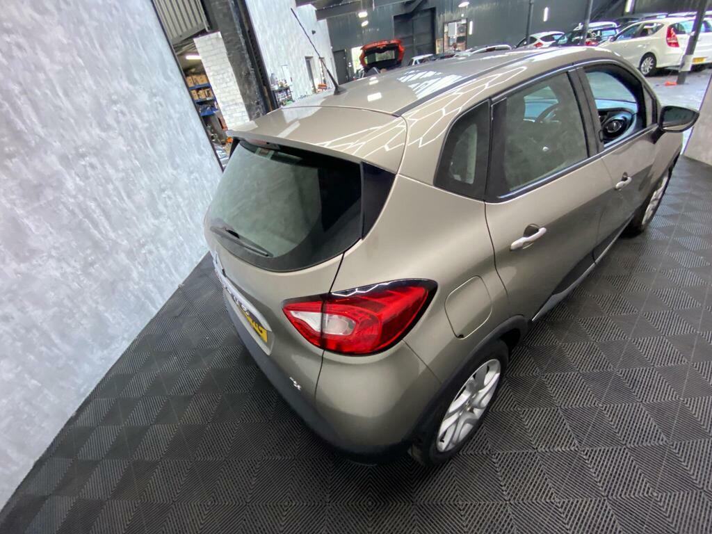Renault Captur Dynamique Medianav Black #10