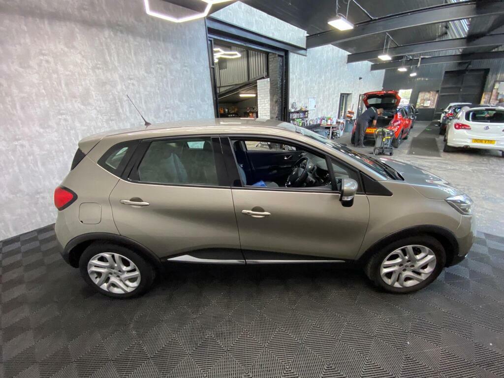Renault Captur Dynamique Medianav Black #8
