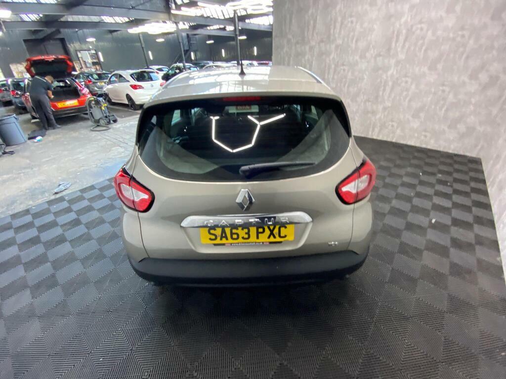 Renault Captur Dynamique Medianav Black #12