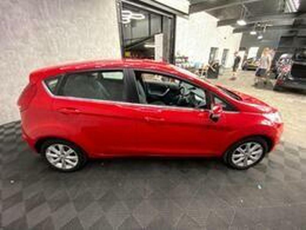 Ford Fiesta Hatchback Blue #7