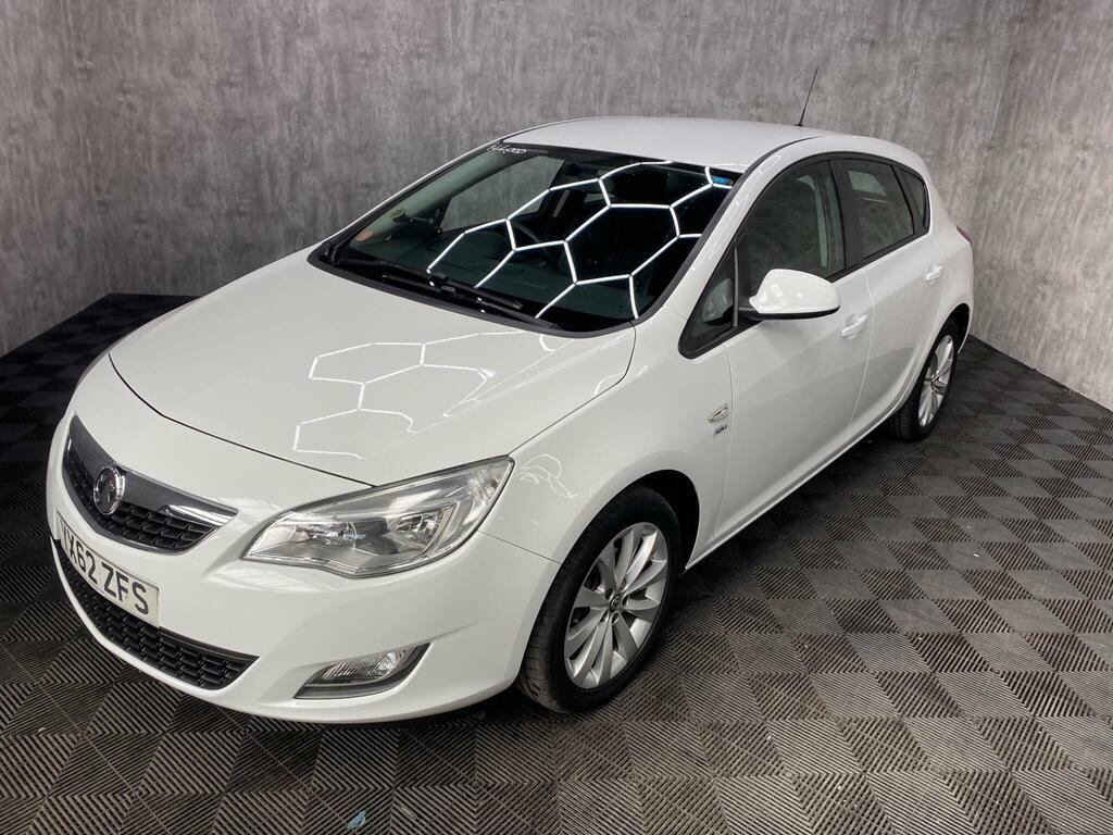 Vauxhall Astra 1.6 16V Active Limited Edition Euro 5 White #2