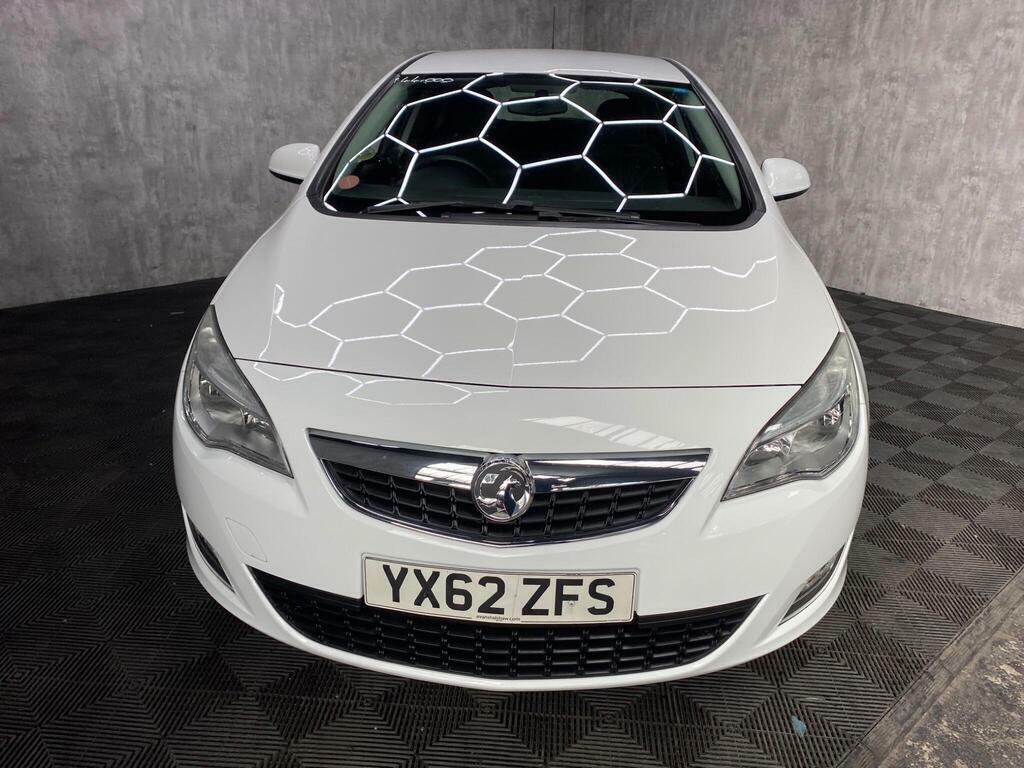 Vauxhall Astra 1.6 16V Active Limited Edition Euro 5 White #3